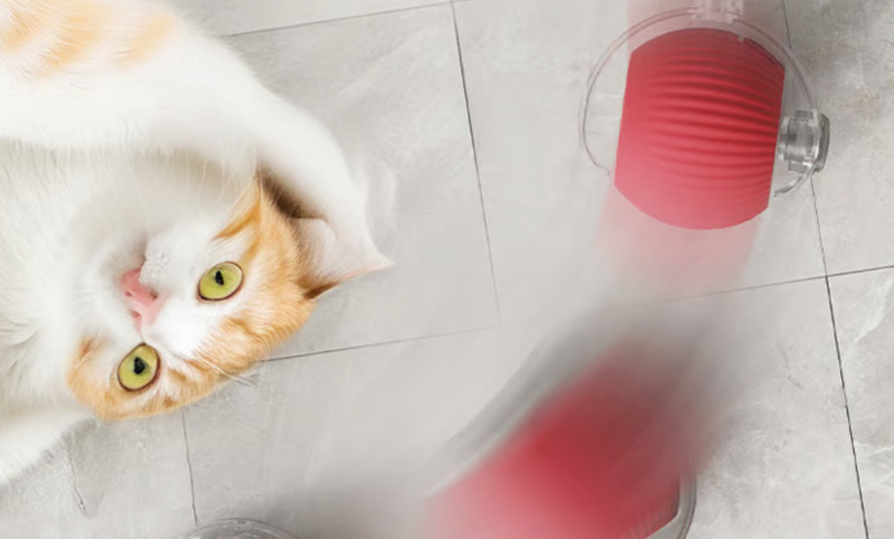 P02 Interactive Blinking LED Cat Toy Ball, Multi-Mode, Red