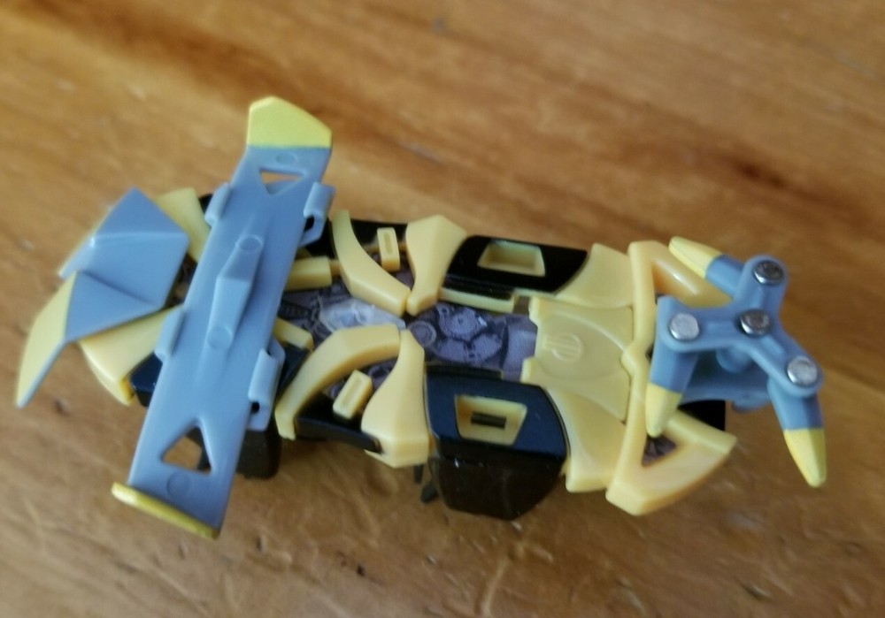 Hexbug Warriors Transformers Bumblebee Mini Figure w Accessories / Weapons