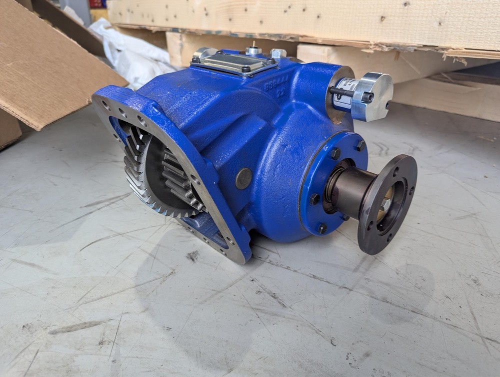 Muncie PTO 828F-E8008-T1CX