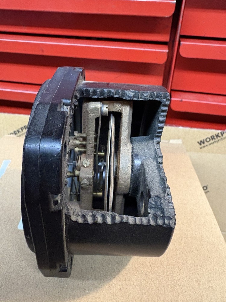 Vertical Speed Indicator Cut Away