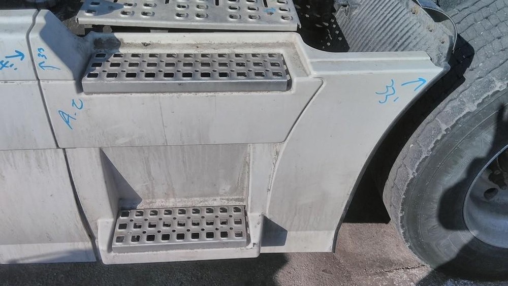 For 2018 VOLVO VNL SIDE FAIRING Left ,  OH