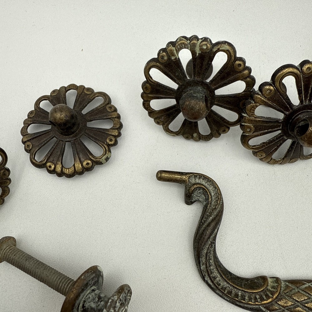 Vintage Draw pulls and knobs