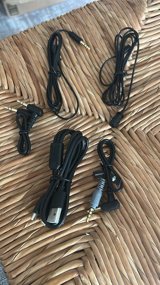 Wireless Lavalier Microphone System BY-XM6 S2 2.4Ghz Wireless