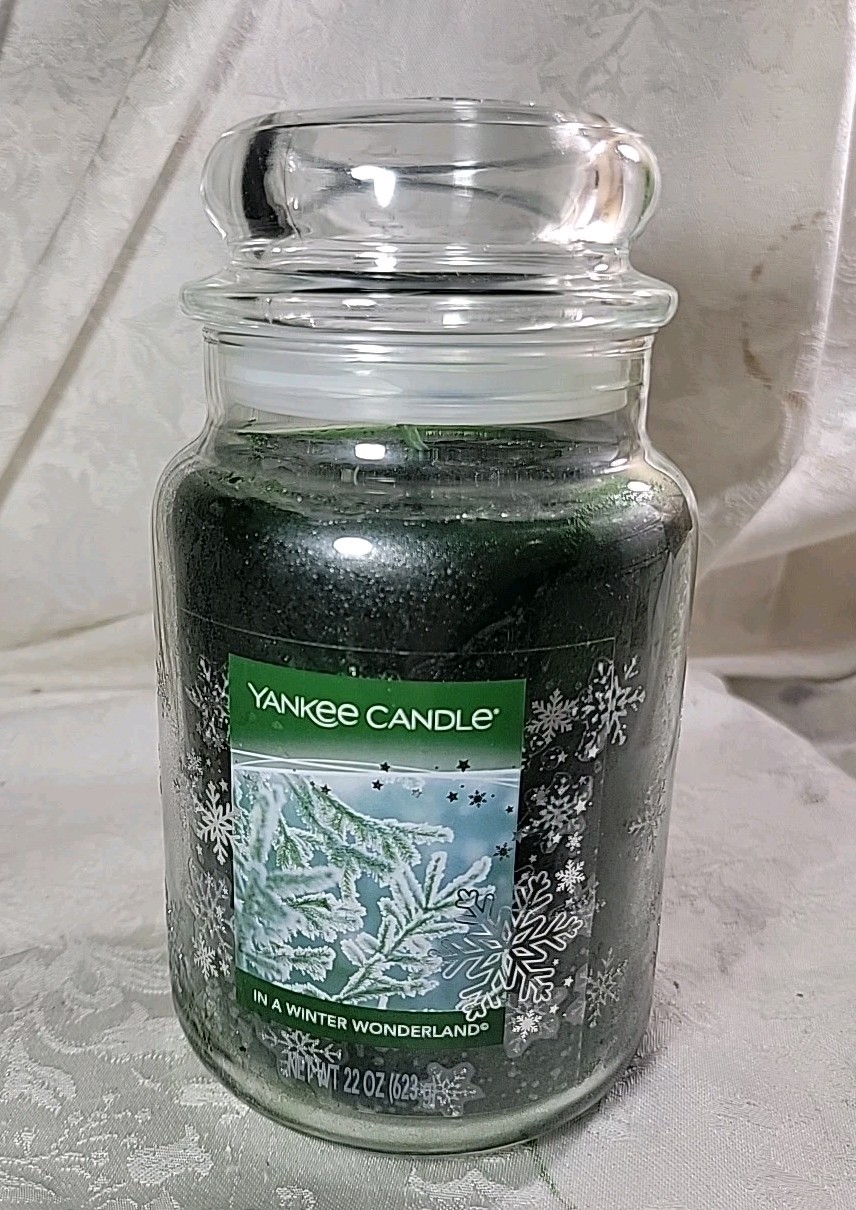 Yankee Candle "IN A WINTER WONDERLAND" Large Jar - Unique Label New - HTF