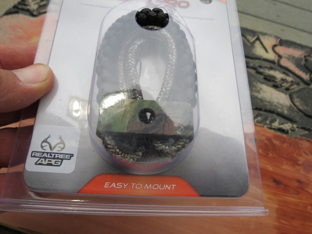 TruGlow Centra Sling Pro Archery Accessory (lot#15511)