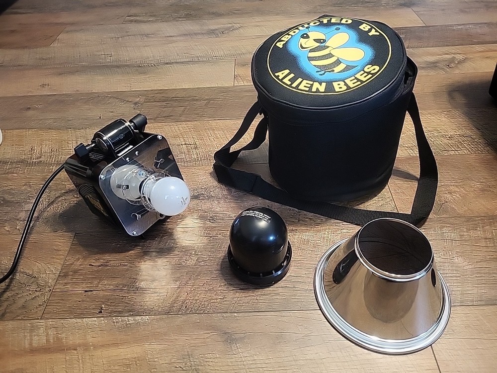 Alien Bees B800  STUDIO Light 320WS Studio Flash MONOLIGHT Works!!