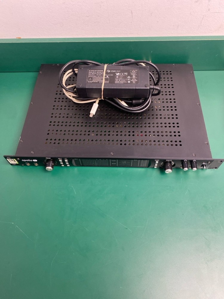 Universal Audio Apollo 8 with Duo Processing Audio Interface 4 MIC L (EZ5002483)