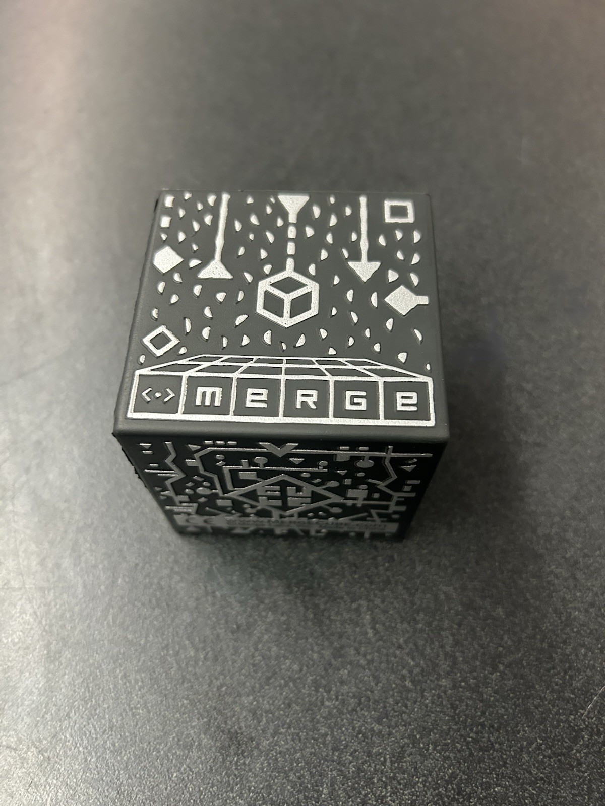 Cube Holographic Handheld AR/VR Hologram Merge iOS/Android Great Condition A21