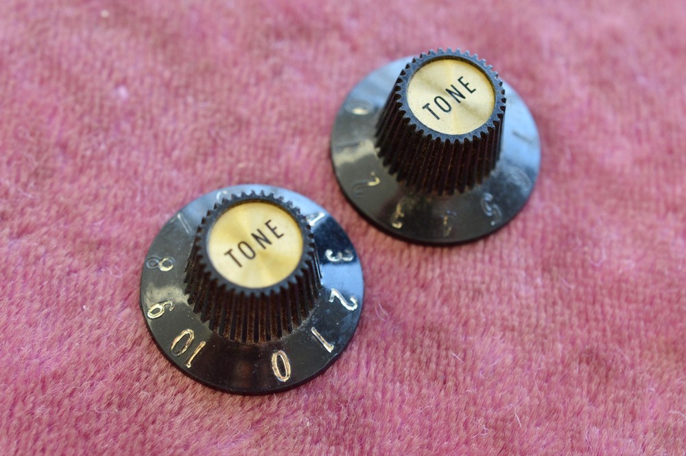 Vintage 1968 Gibson Witchhat Knobs Witch Hat Black Gold Inserts Les Paul Custom!