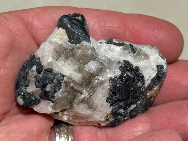 SEE VIDEO: COOL FRANKLIN ASSEMBLAGE: HENDRICKSITE,WILLEMITE PLUS, FRANKLIN, N.J.