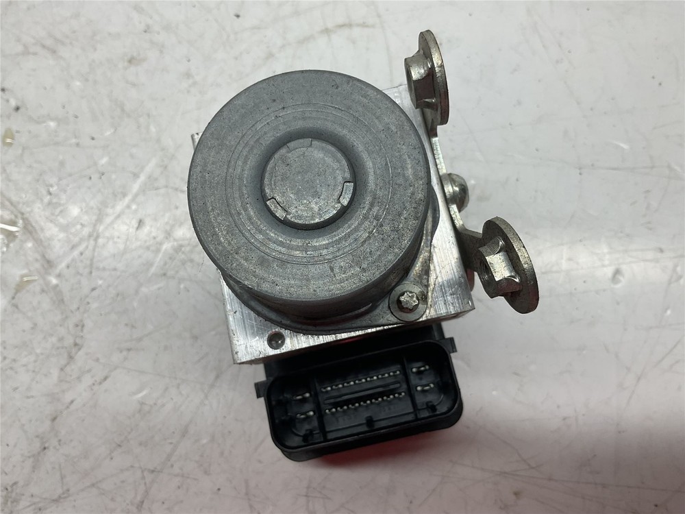 2018 Yamaha MT-10 ABS Pump - B602534C00