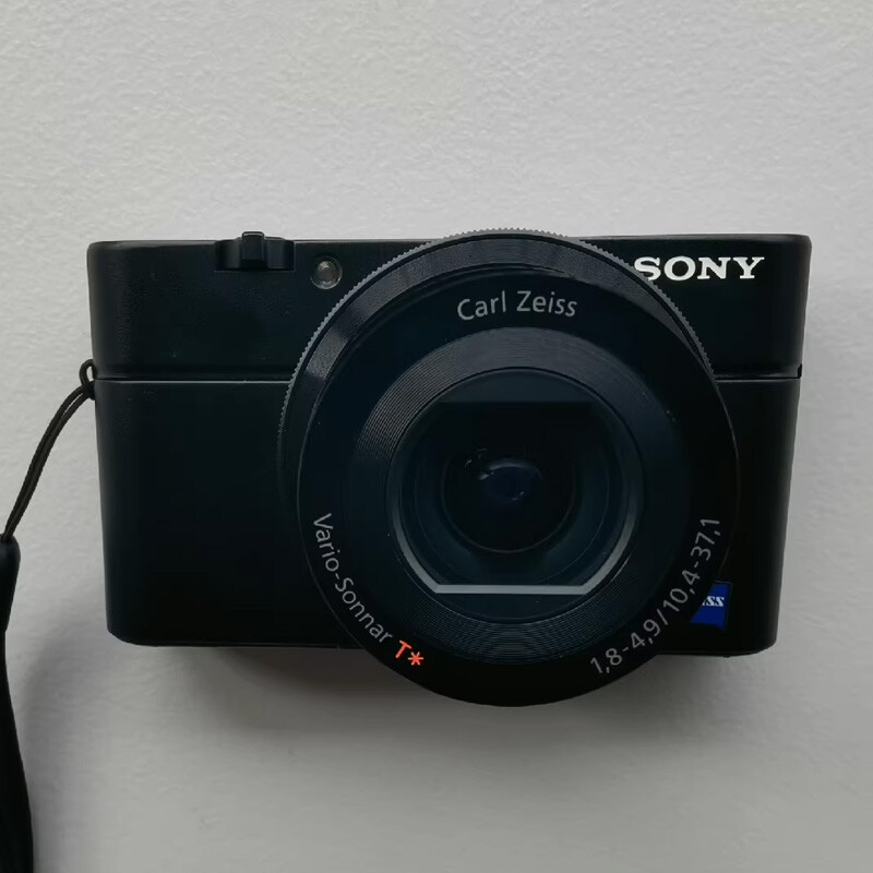 Sony Cyber-Shot DSC-RX100 20.2MP 35 Language Compact Digital Camera -95%New