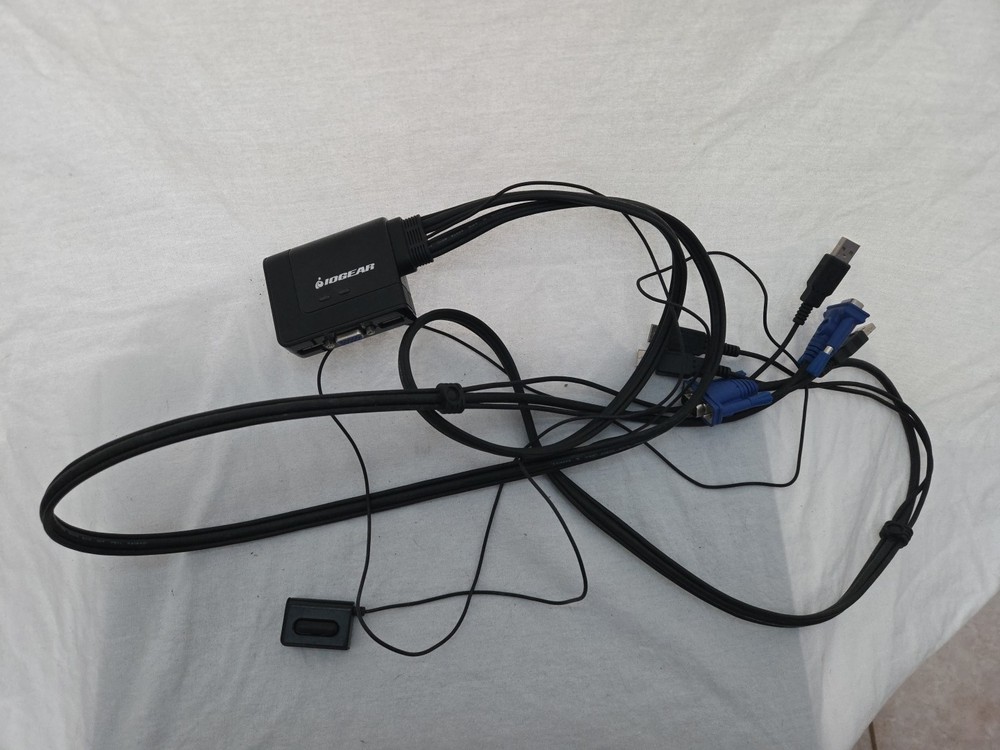IOGEAR GCS22U - KVM Switch - 2 ports