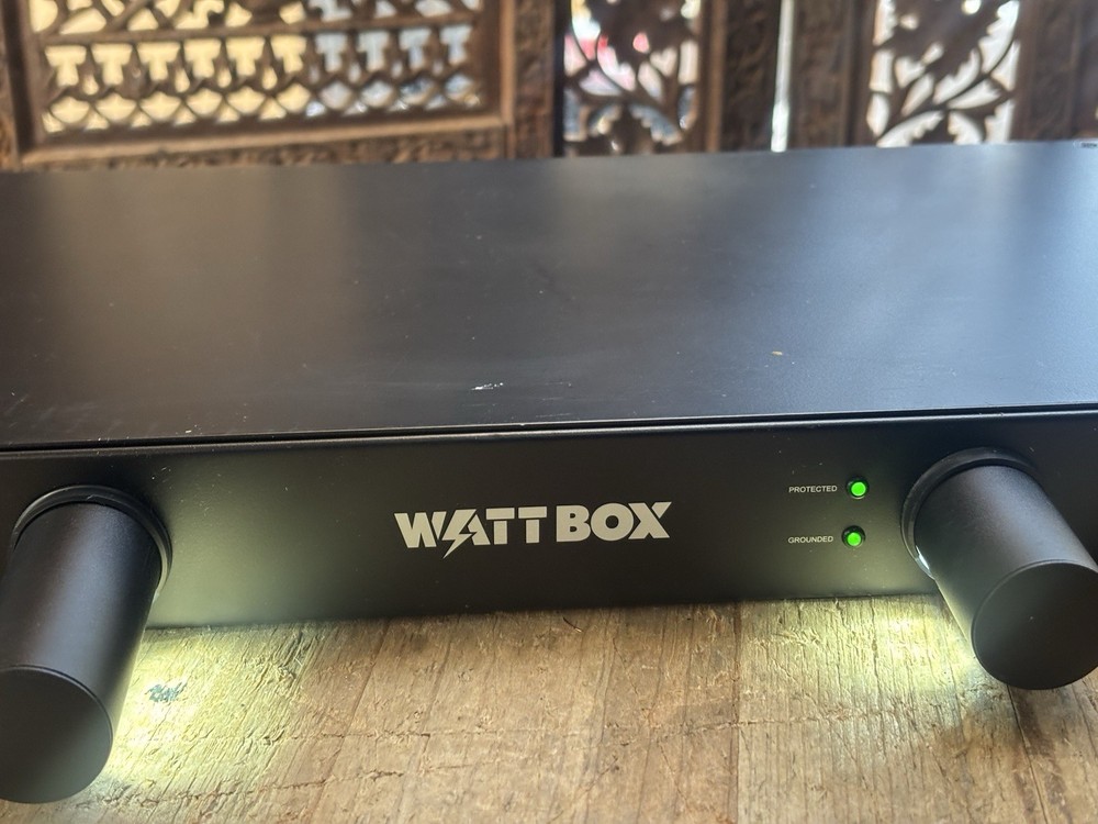 WATTBOX B9PB02P6 Power Surge Protector