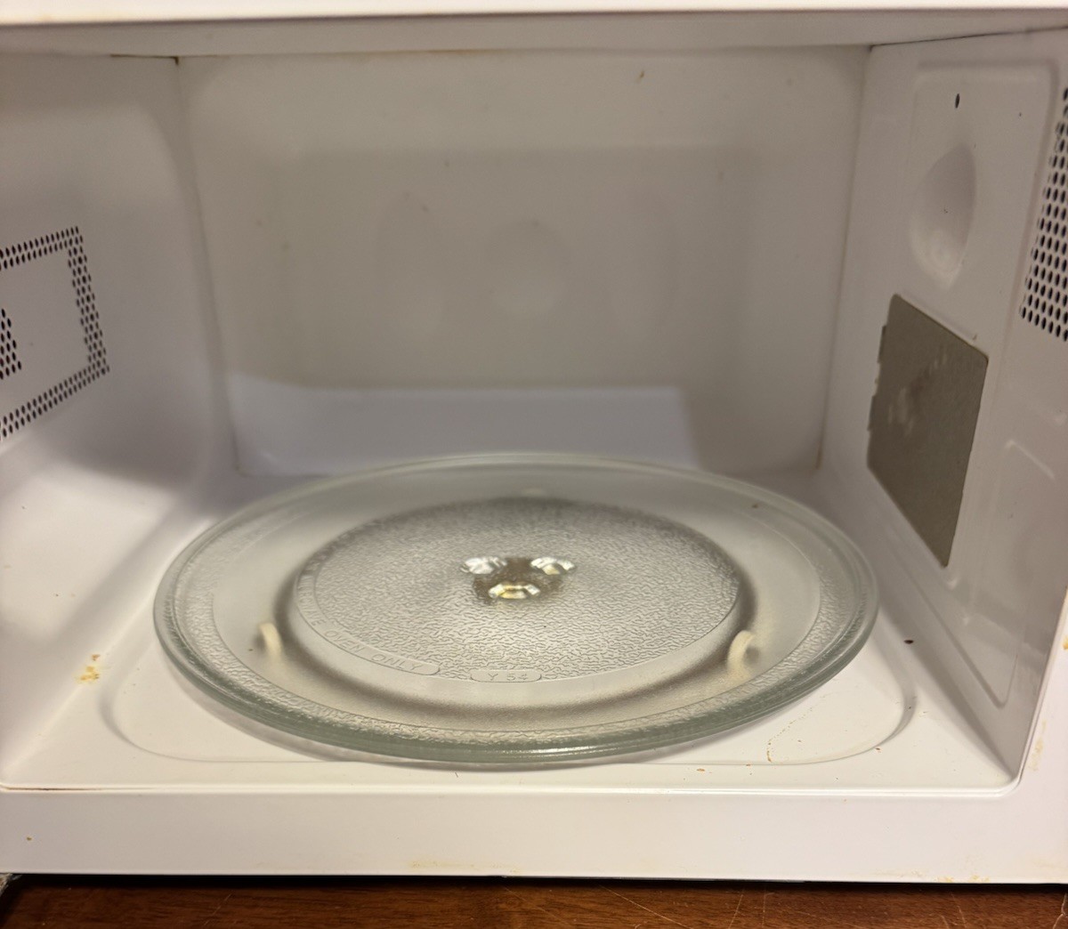 RARE Hello Kitty Hot Pink Microwave Collectable 2011 - Great Working Condition