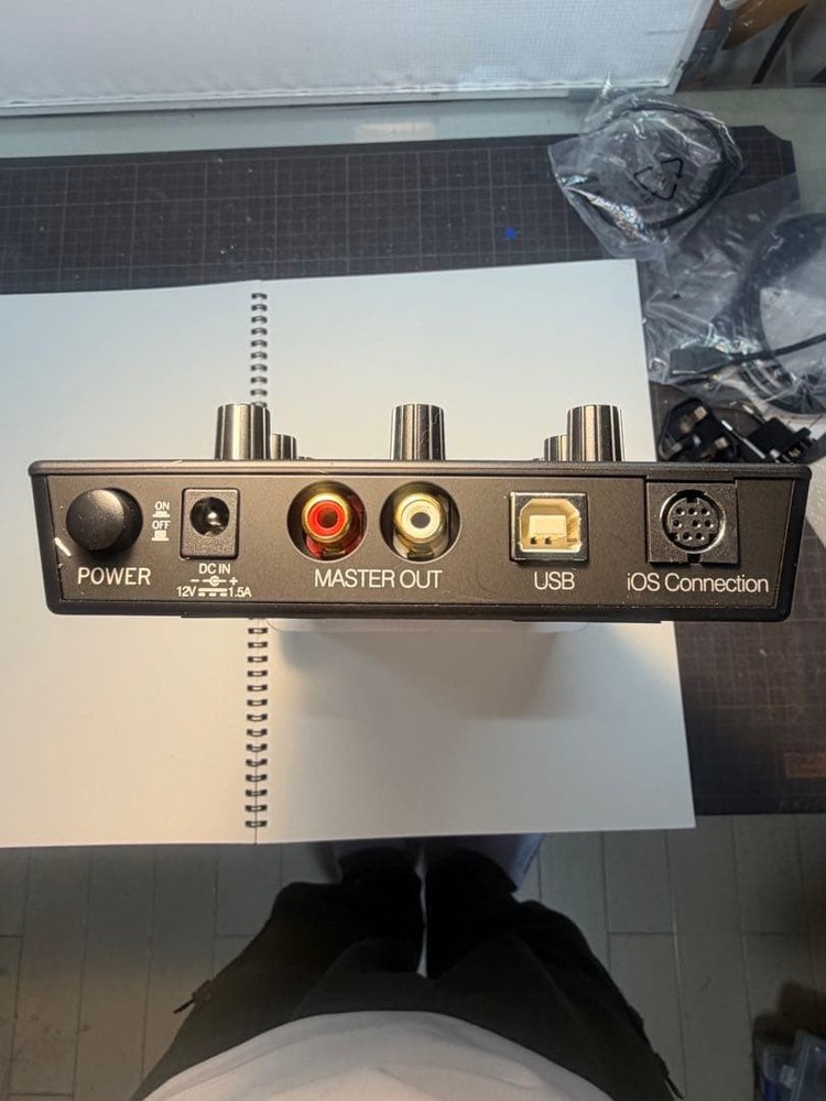 Reloop MIXTOUR Portable DJ Controller Audio Interface for djay TRAKTOR #0001