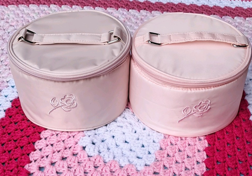 Amoena Essential 3A 255 Breast Forms Pair Size 6L & 6R with Cases