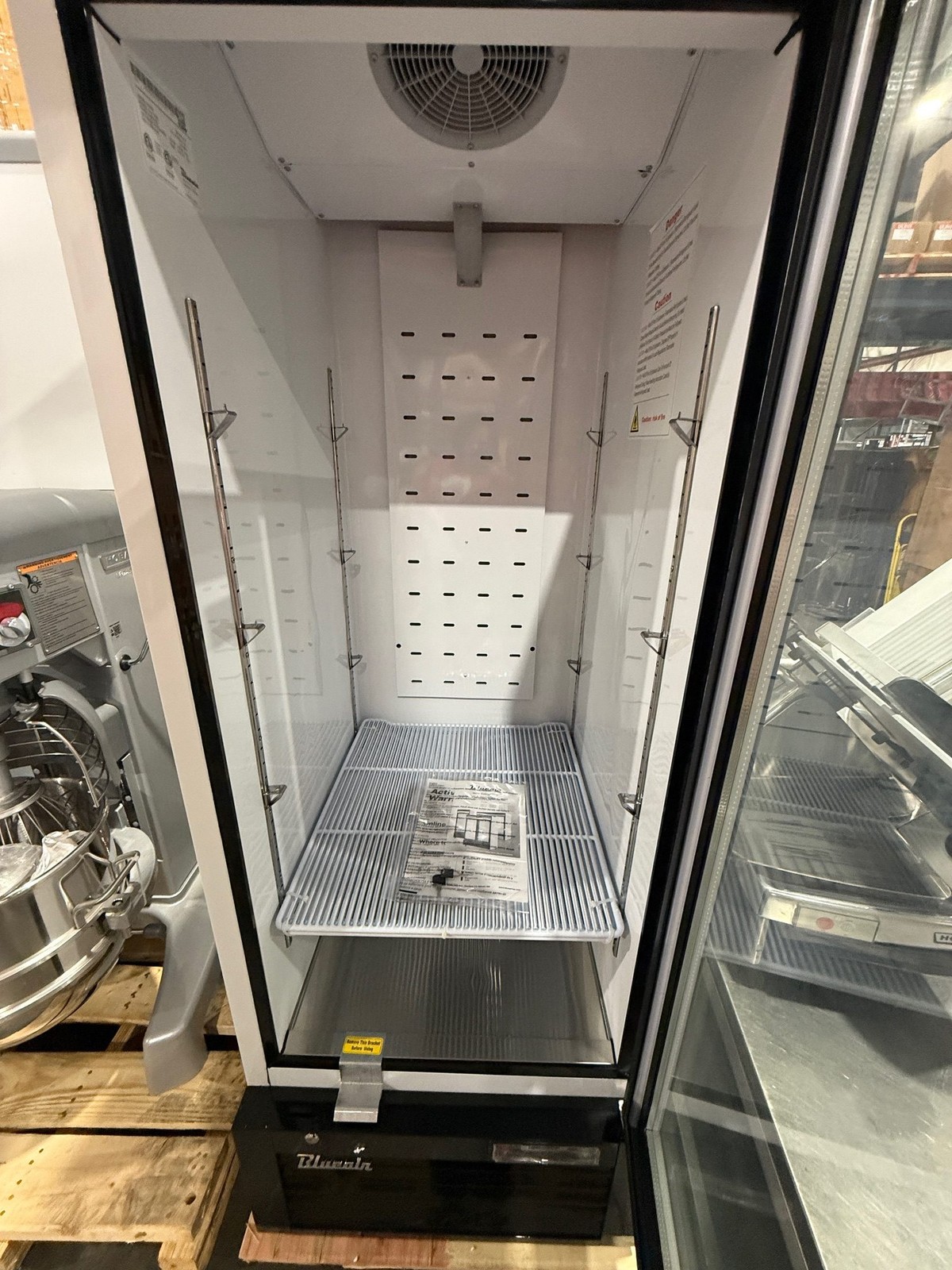 BLUEAIR BKGF23-HC GLASS DOOR MERCHANDISER FREEZER