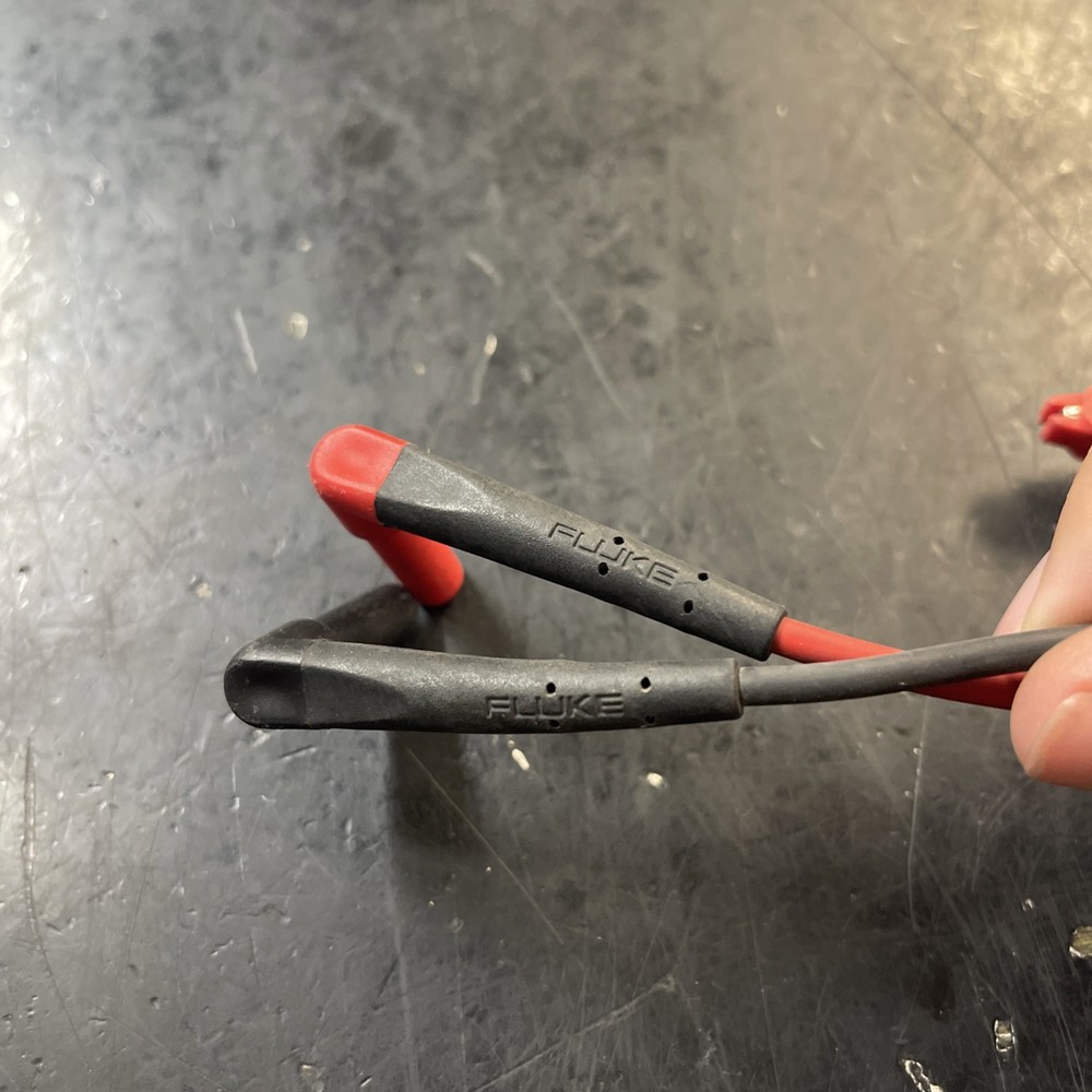 Authentic Fluke AC220 SureGrip™ Alligator Clips