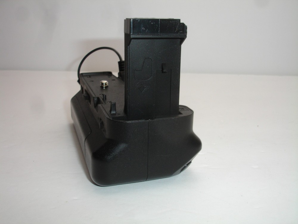 Vertical Battery Handle Grip For Canon EOS RP Camera Vertical Bracket by Newmowa
