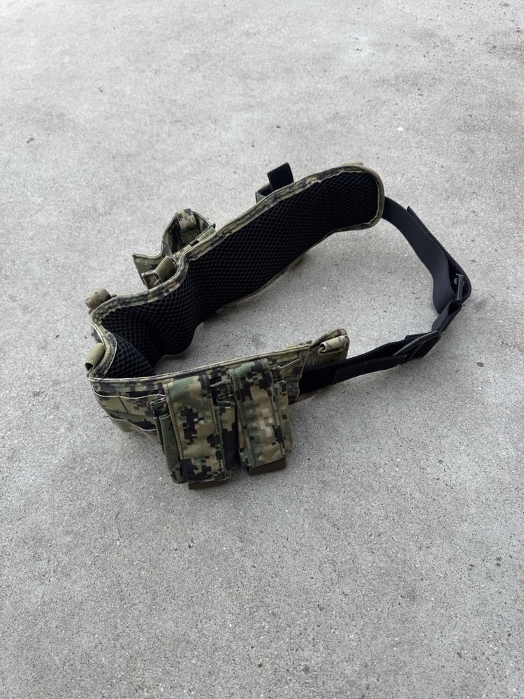 Eagle Industries AOR2 Padded Operator Belt Small/Medium w/ Pouches