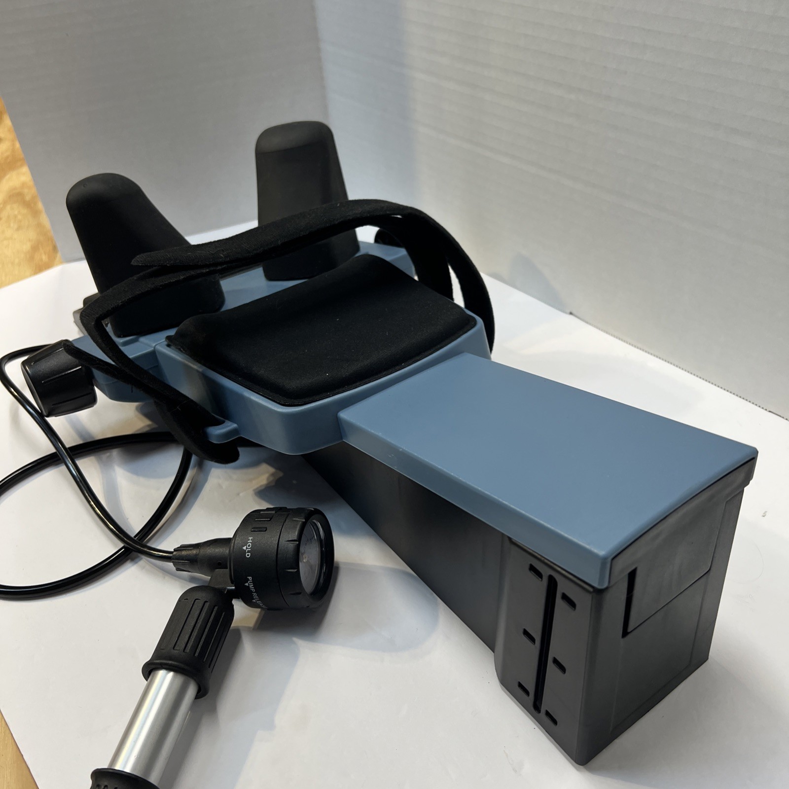 Cervical Traction Unit w/ Hand Pump & Pressure Gauge – Physical Therapy