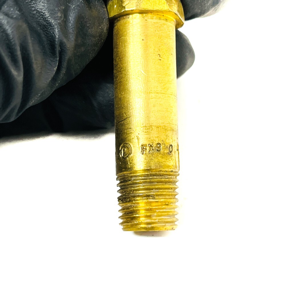 NPT Thread Gas Regulator Connection Fitting, 0.45 GPM, 0526