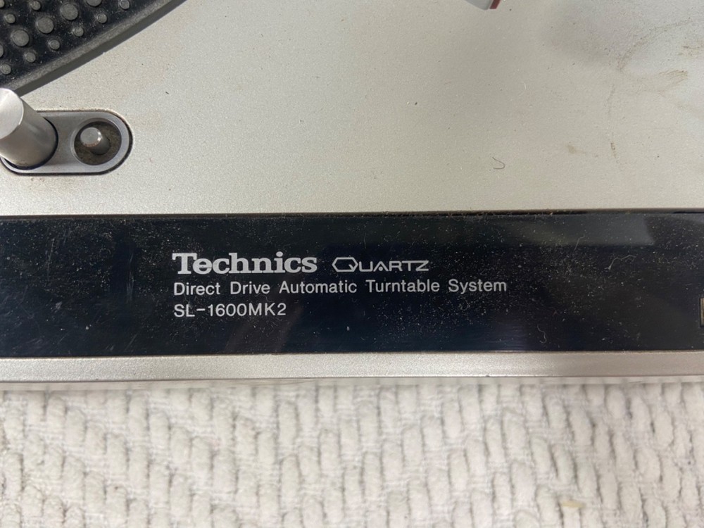 Technics SL-1600MK2 Direct-Drive Turntable Works