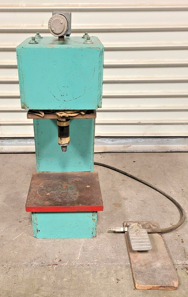 IPM International Products Pneumatic Press 522 Precision
