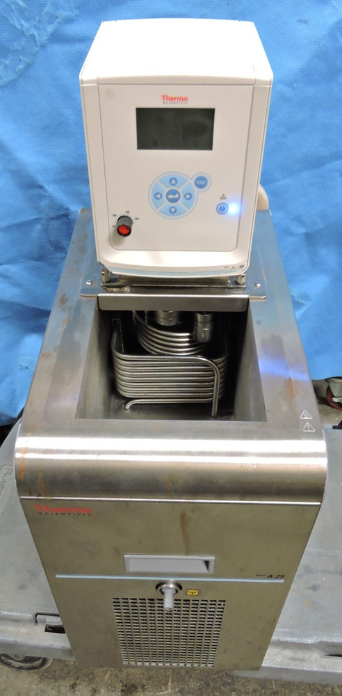 Thermo Haake A25 Chiller Recirculating Bath / AC200 Controller with Hoses / 230V