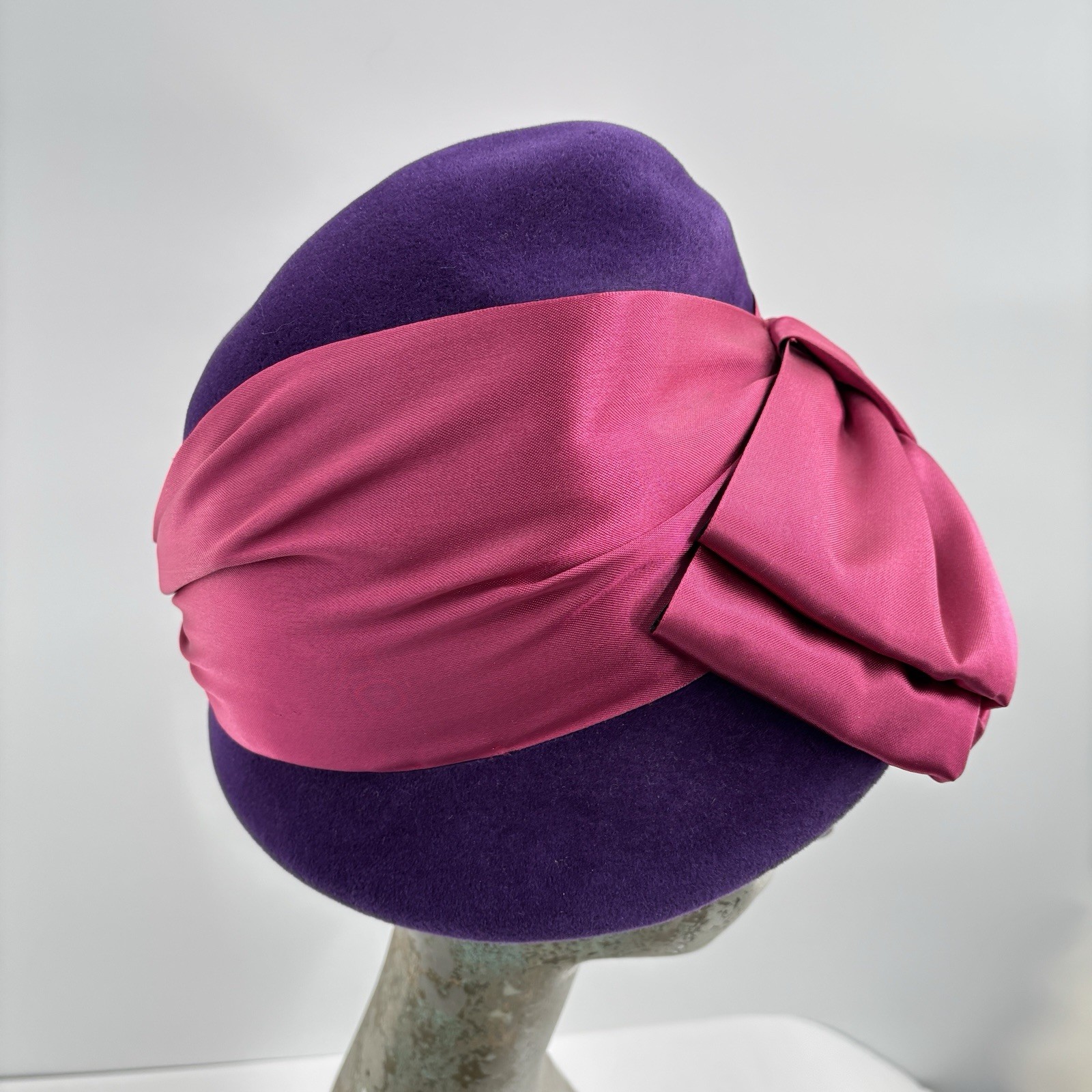 Vtg 60s Contessa William A Miller Cloche Hat Purple Felt Pink Bow Cocktail