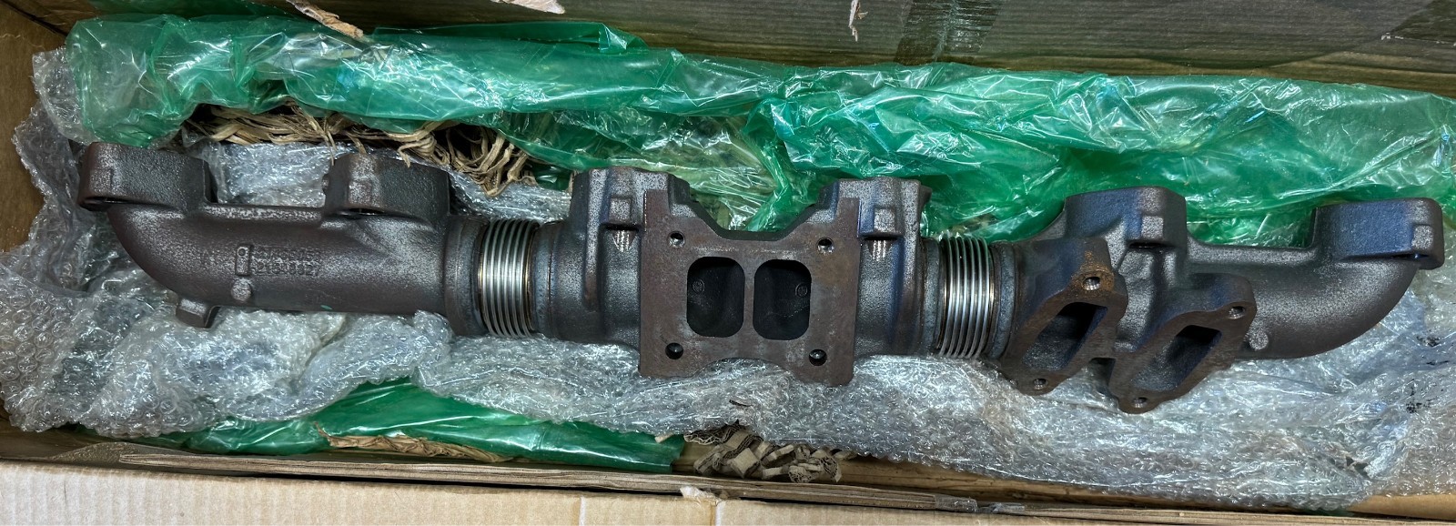 Genuine OEM Volvo Mack D11 MP7 Exhaust Manifold 21768561, 21485080, 22440048