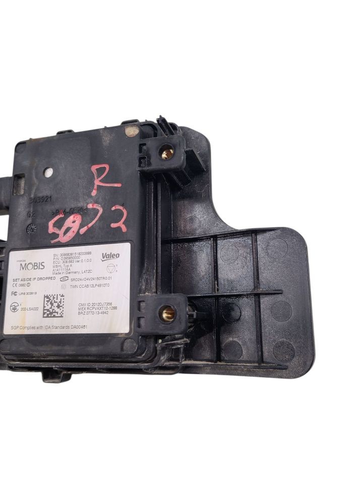 Used Blind Spot Detection System Warning Control Module fits: 2016 Hyundai Tucso