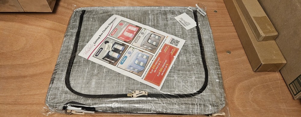 Bush bees Box Clothes Organizer