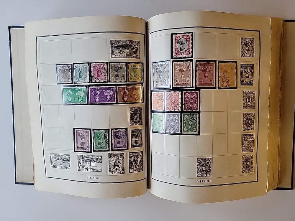 Modern Postage Stamp Album, Scott Publications 1946