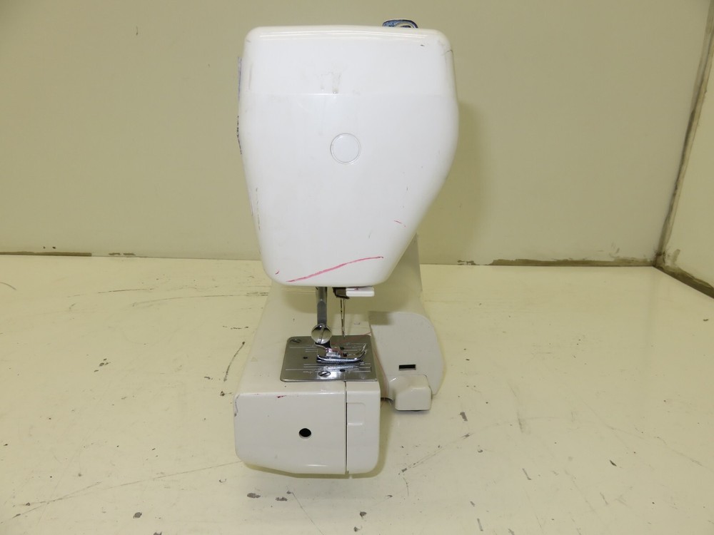 Kenmore 385.12102990 Sewing Machine - Untested As-is