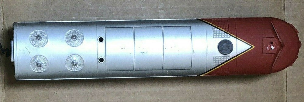 AHM Santa Fe 5028 Train Engine HO