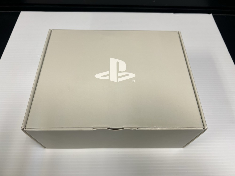 Sony PlayStation The Elder Scrolls V: Skyrim VR Headset Bundle In Box Tested