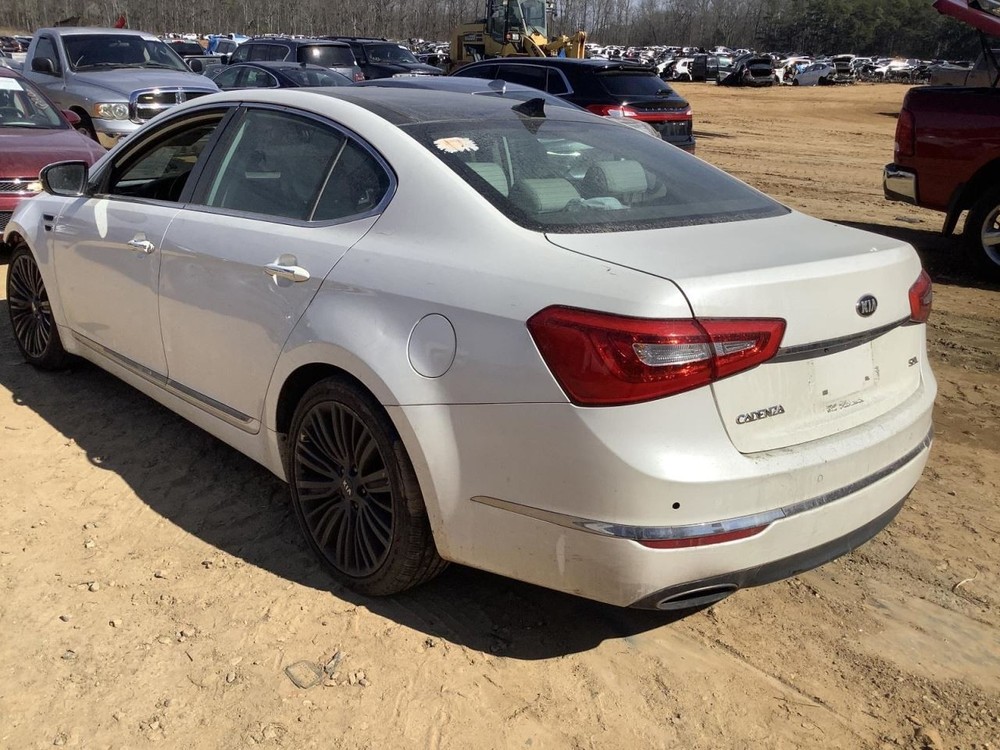 CADENZA 2016 Glove Box 4967996