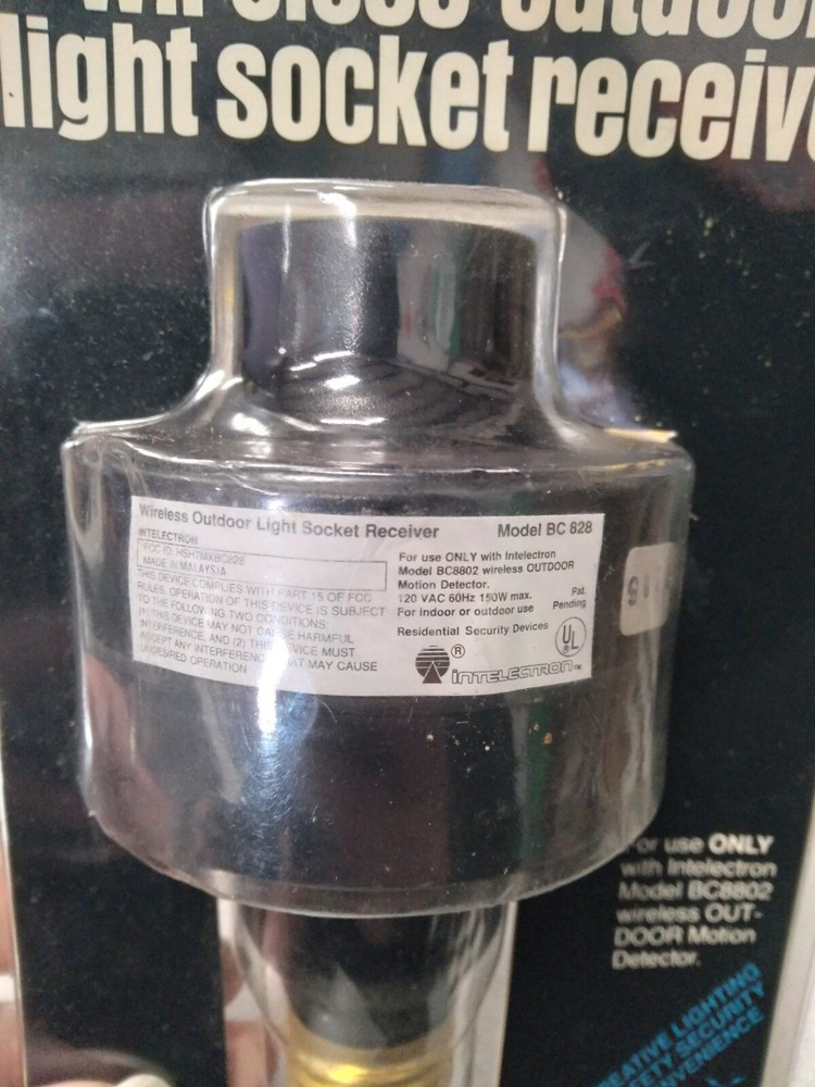 Intelectron Wireless Outdoor Light Socket Receiver