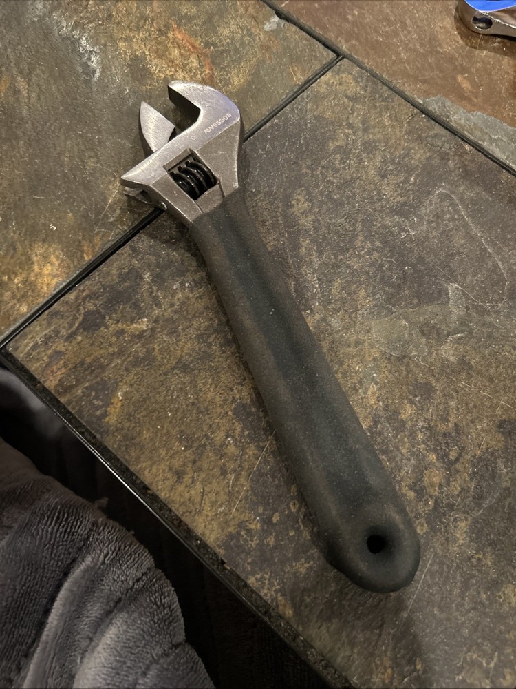 MAC TOOLS 8” Inch adjustable wrench AW95308 Soft grip handle