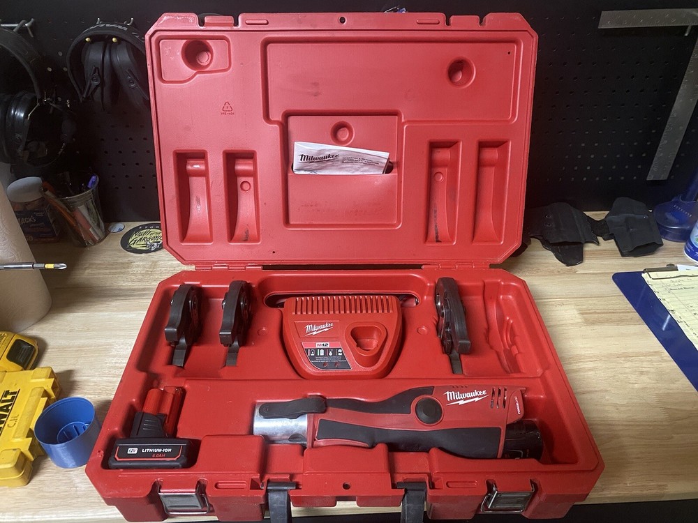 Milwaukee M12 Force Logic Press Tool Kit (2473-22)