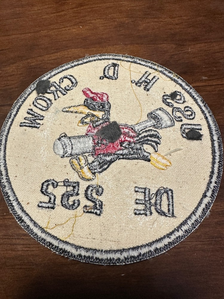 Vintage US Navy USS Howard D. Crow DE-252 Destroyer Escort Ship Patch