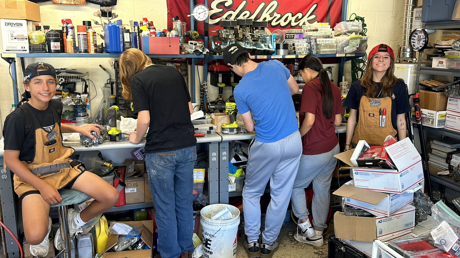 Edelbrock Remanufactured Carburetor 750 CFM Electric Choke # 1411 Driver Quality