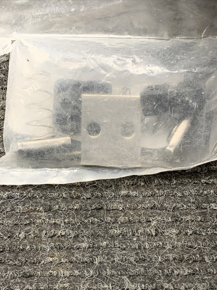 (1) NEW Maxistrut Kit Regular Spring S1004