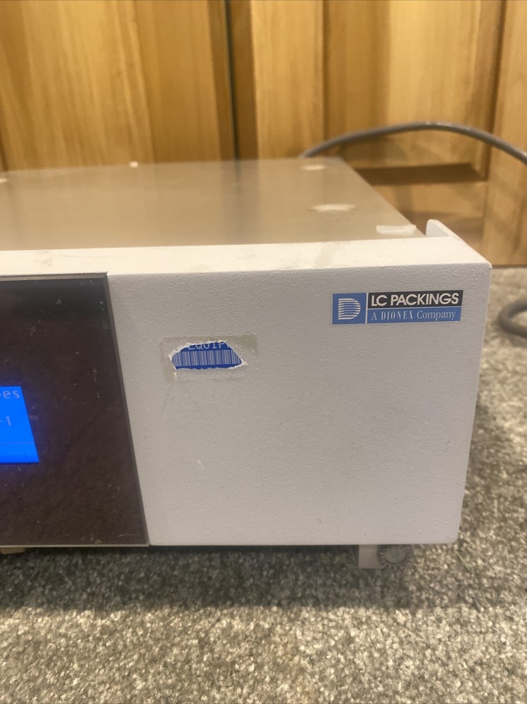 Thermo Scientific Dionex UltiMate 3000 FLM-3100 Flow Manager Powers On!