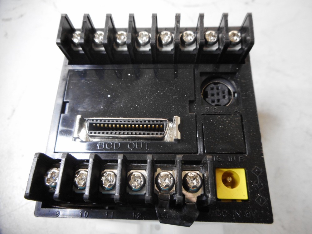 SONY DIGITAL PANEL DISPLAY -- 5 DIGIT BACKLIT LCD - 1 CHANNEL INPUT -- LT10-105B