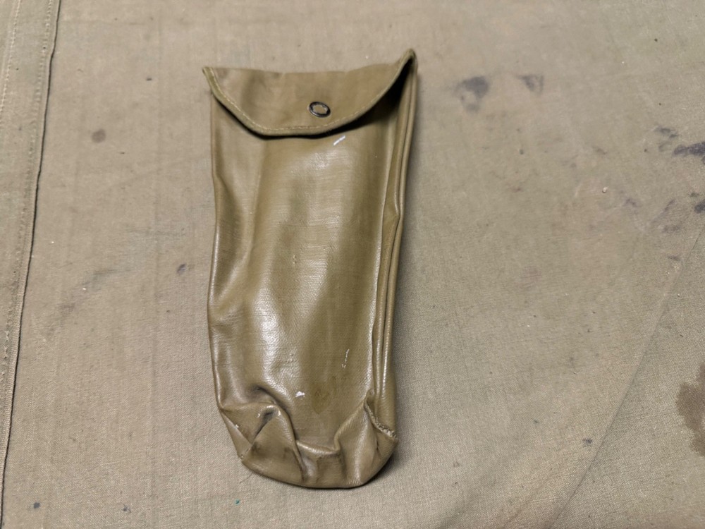 ORIGINAL WWII US ARMY INFANTRY M1 GARAND CLEANING KIT WATERPROOF CARRY CASE