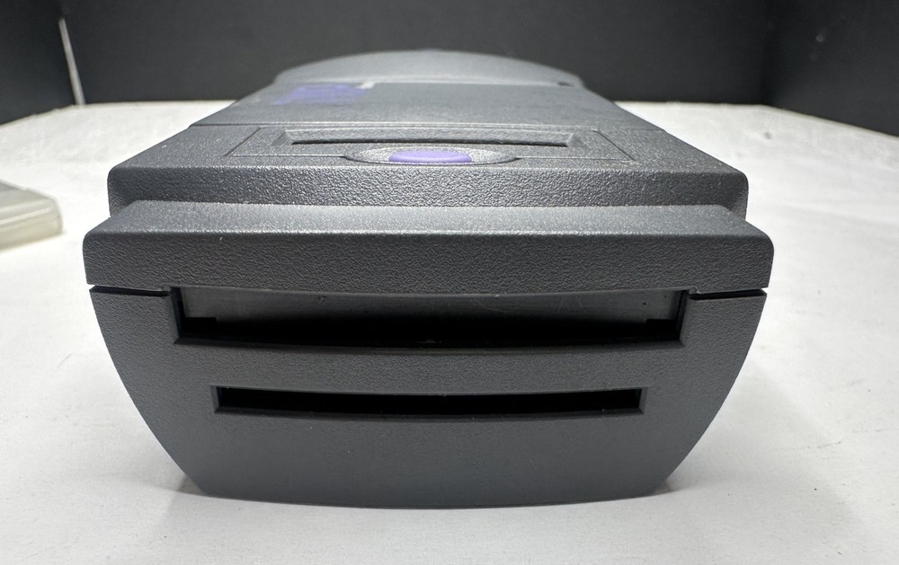 IOMEGA CLIK! C40-IME FLASH MEMORY, DISC, READER, UNTESTED, STRICTLY FOR PARTS