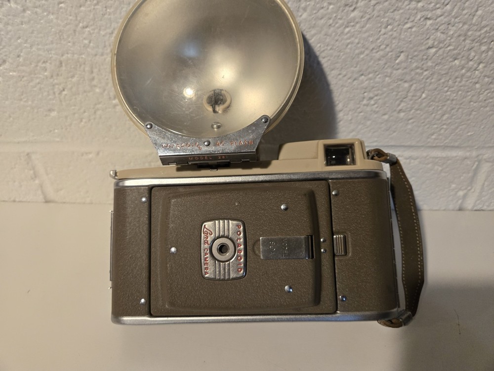 Poloroid Land Camera With Flash Vintage Untested